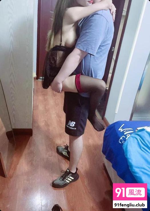 可抱起来玩的甜甜